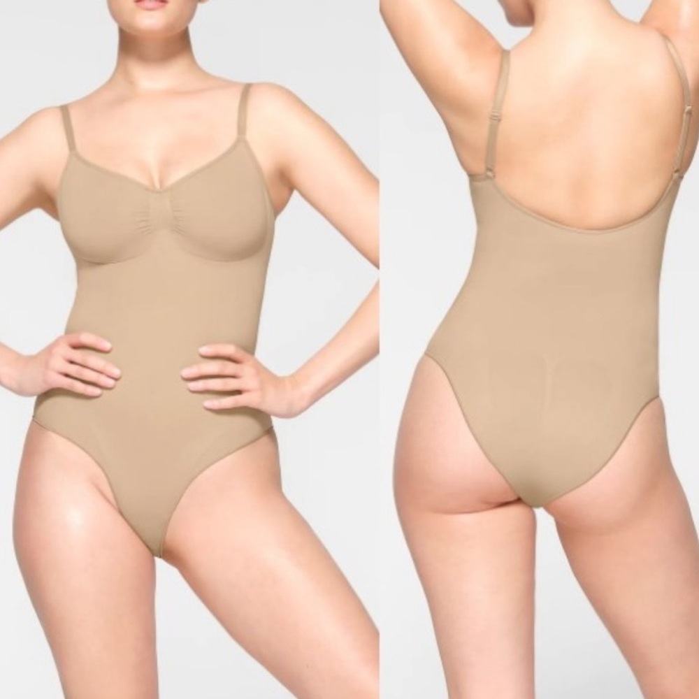 SKIMS Seamless Sculpt Brief Bodysuit Womens Stretch Shapewear Clay Size S/M NWOT